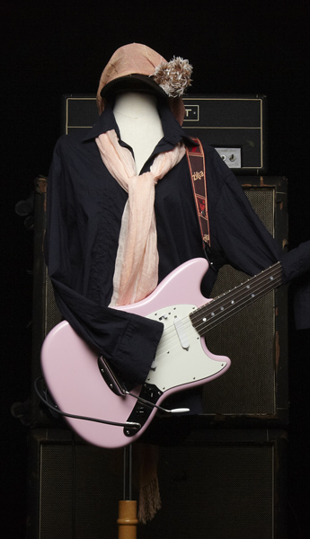 Fender Custom Shop Char Signature Mustang® “Pinkloud”｜zicca.net