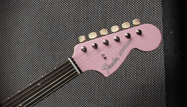 Fender Custom Shop Char Signature Mustang® “Pinkloud”｜zicca.net